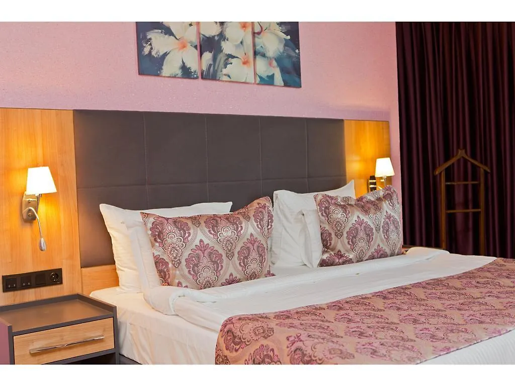 Euphoria Batumi Convention & Casino Hotel 5*,  Γεωργία