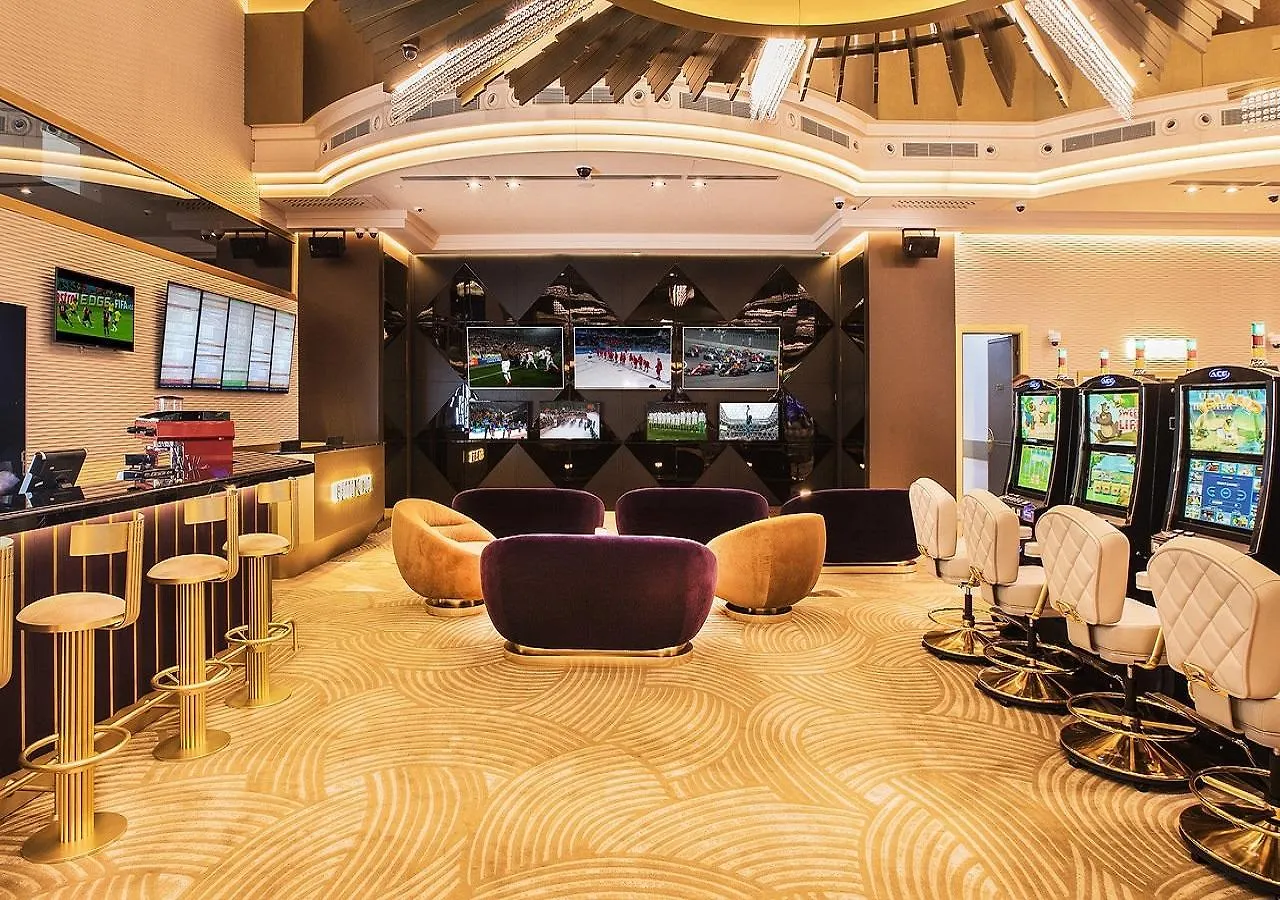 Hotel Euphoria Batumi 5*,  Georgien