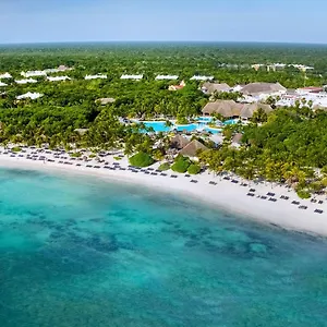 grand-palladium-colonial-resort-spa.quintano-roohotels.com/